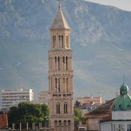 Tonka * 스플리트