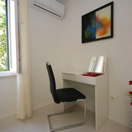Tonka Apartment